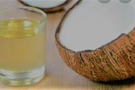 coconut oil for frizzy hair