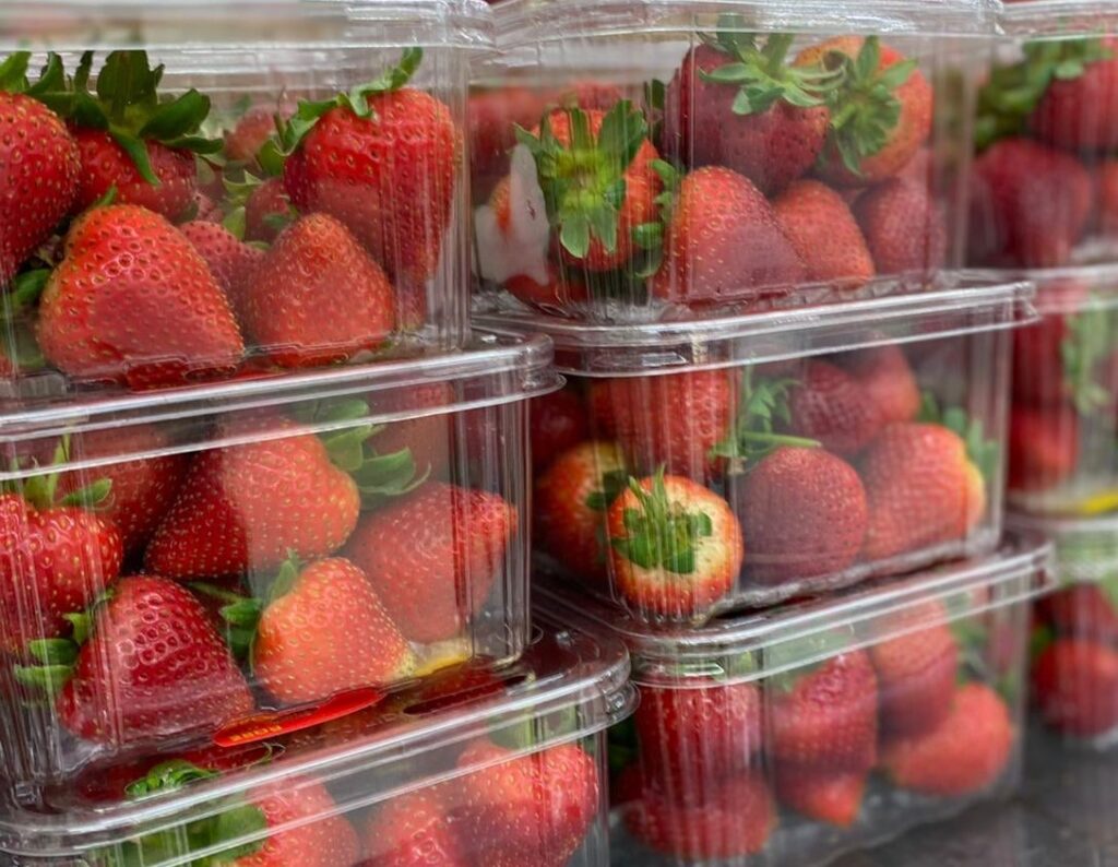 Store Strawberries In The Refrigerator